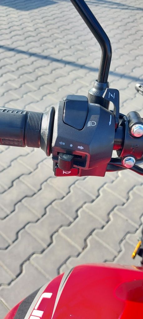 Мотоцикл Lifan SR200