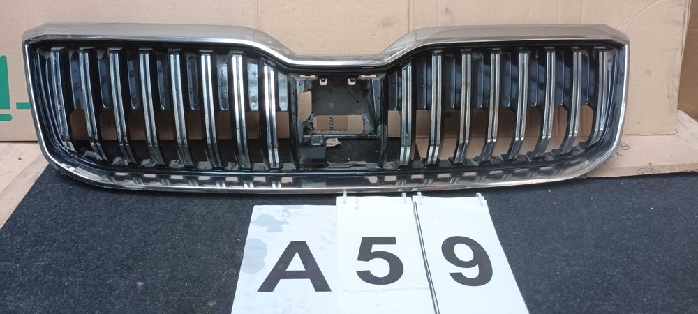 Grill Atrapa Skoda Superb III  lift