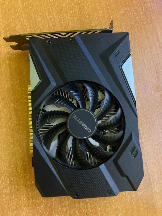 Відеокарта GTX 1650 4gb