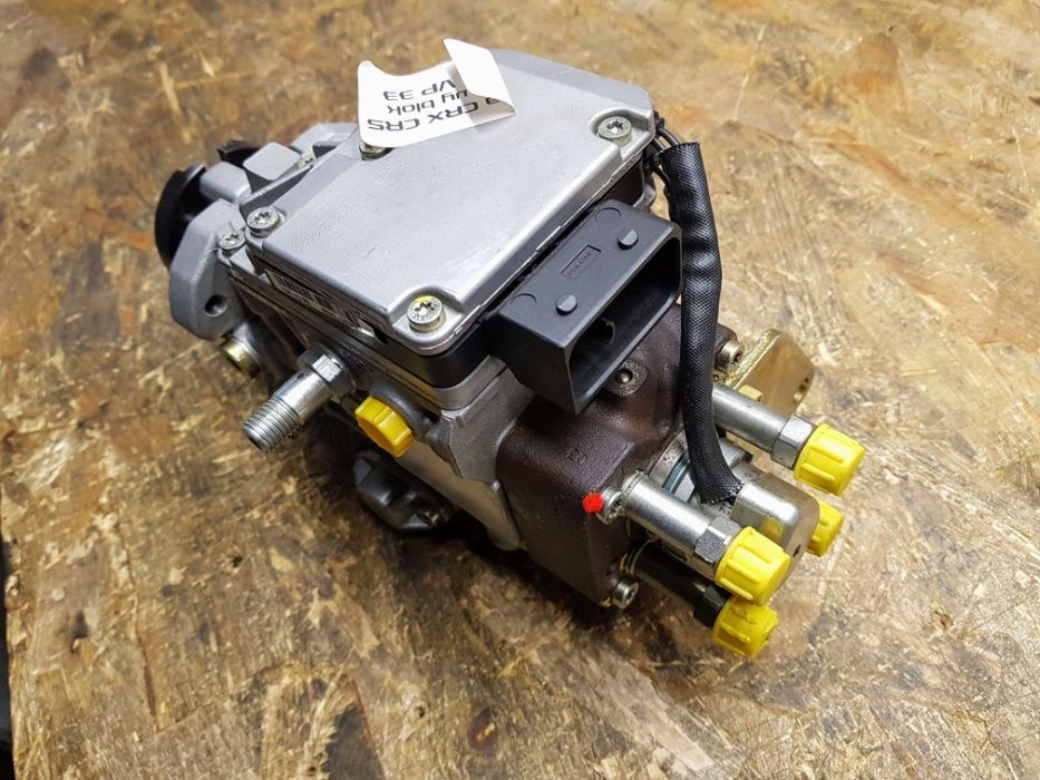 Pompa wtryskowa Bosch Caterpillar 3054 C4,4 Perkins 1104 CAT 24v 12v