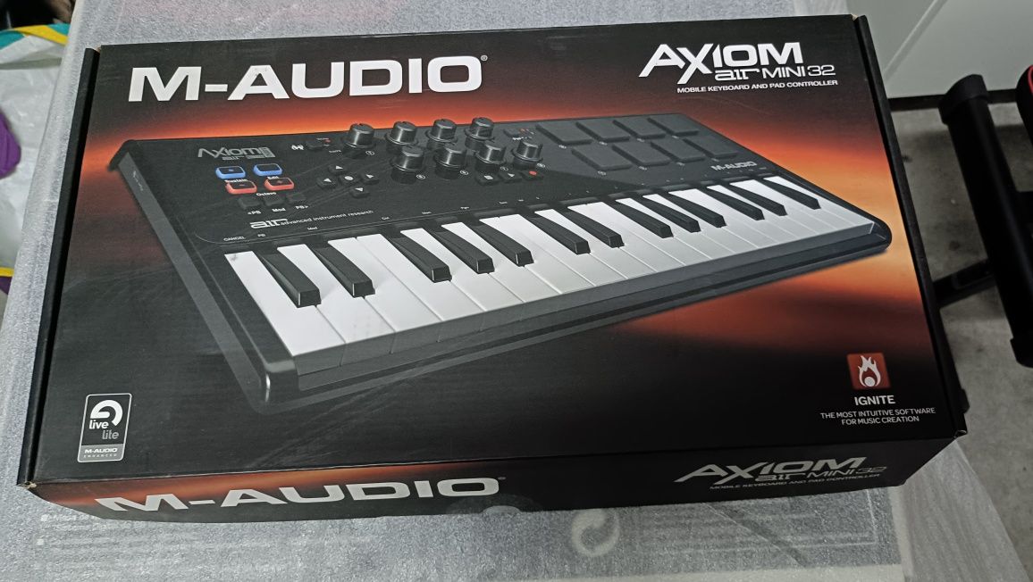 M-AUDIO Axioma Air mini 32