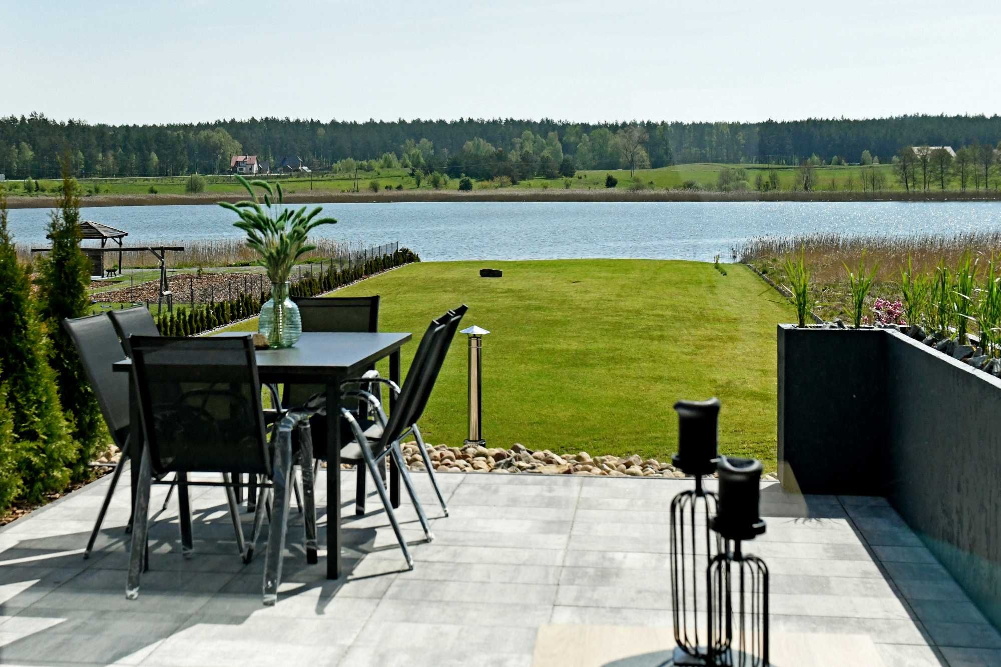 Apartament JANETTA -  domek całoroczny nad jeziorem z balią i jacuzzi
