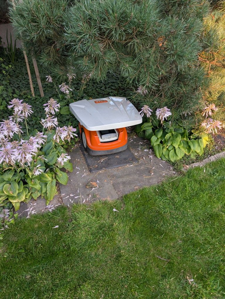 Robot koszący Stihl RMI422P