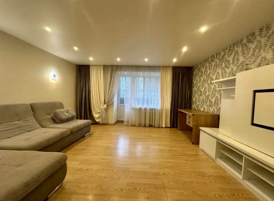 Срочно ! Продам 4к квартиру Победа 5 Петра Дорошенко