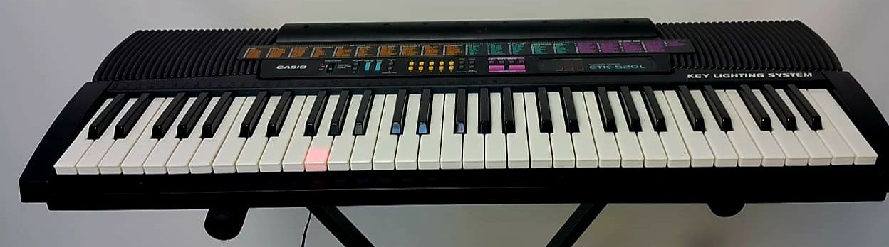 Keyboard Casio z podświetlanymi klawiszami