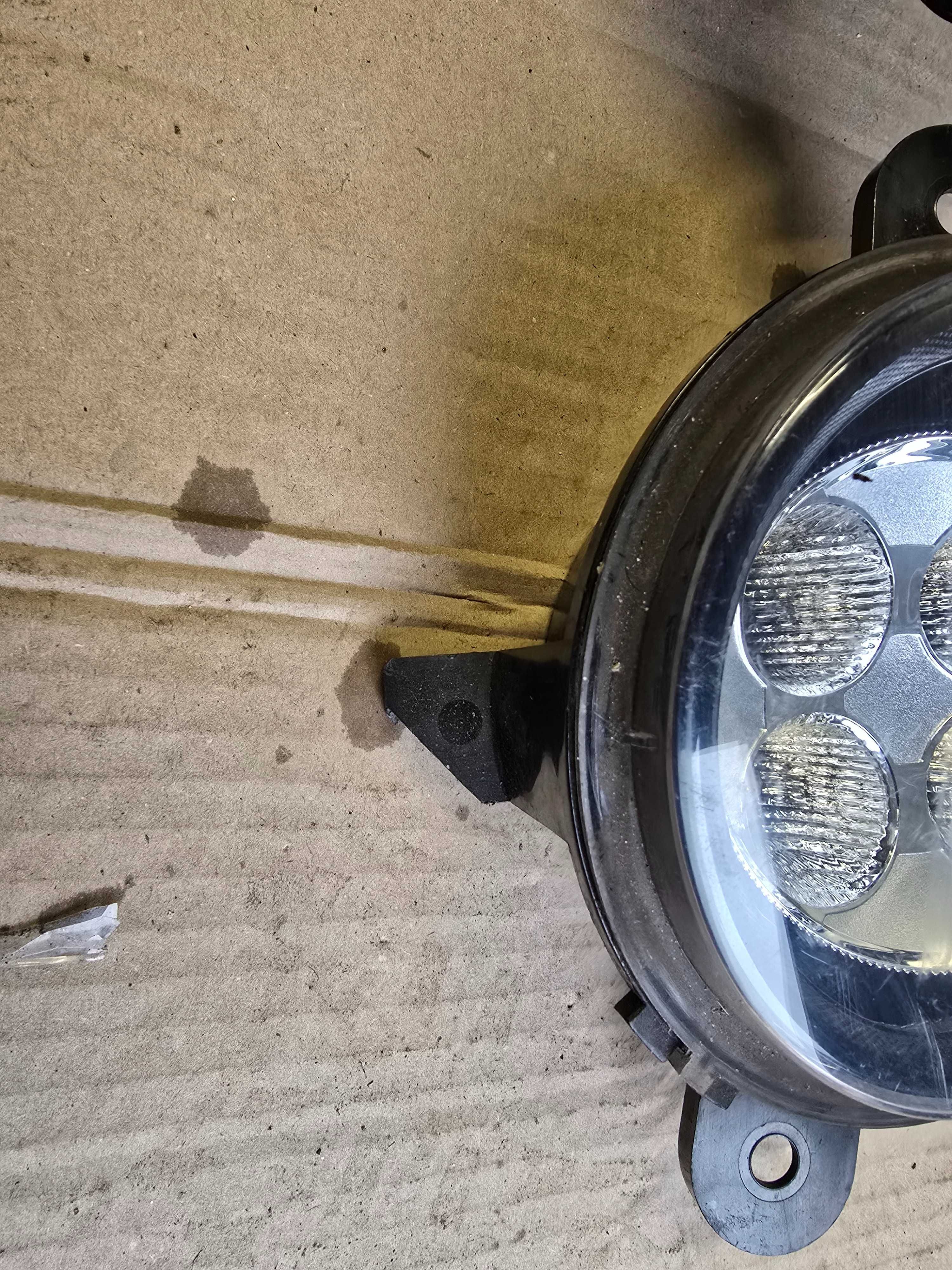 halogen prawy led DRL Renault Twingo 3 III