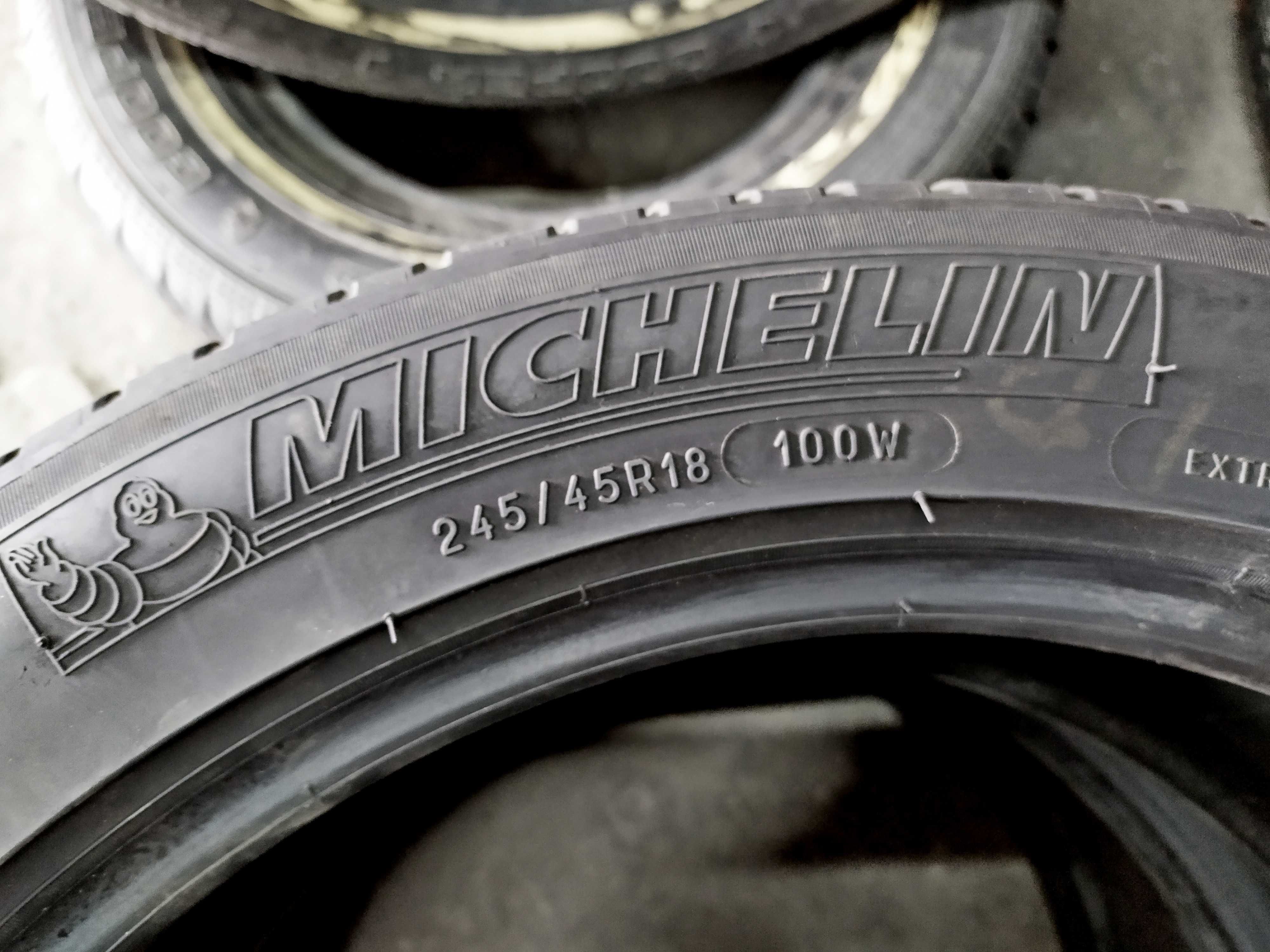 Шини Б/в 245.45.18 пара Michelin