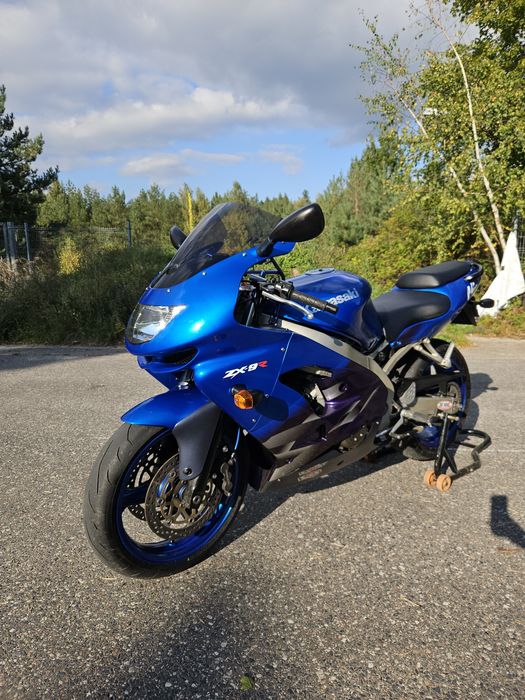 Kawasaki Ninja ZX9R
