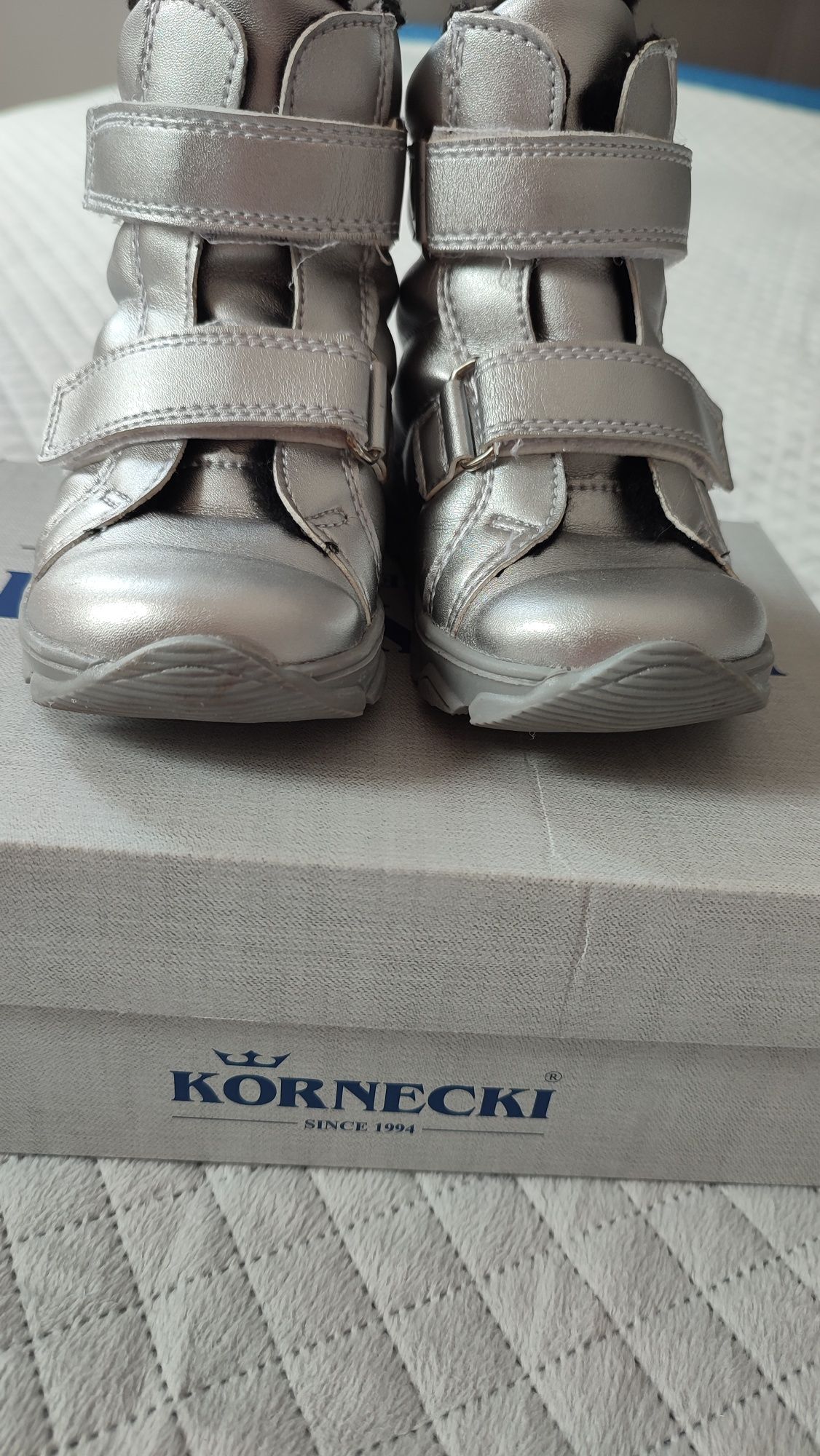 Kozaki Kornecki 22 dla dziewczynki srebrne