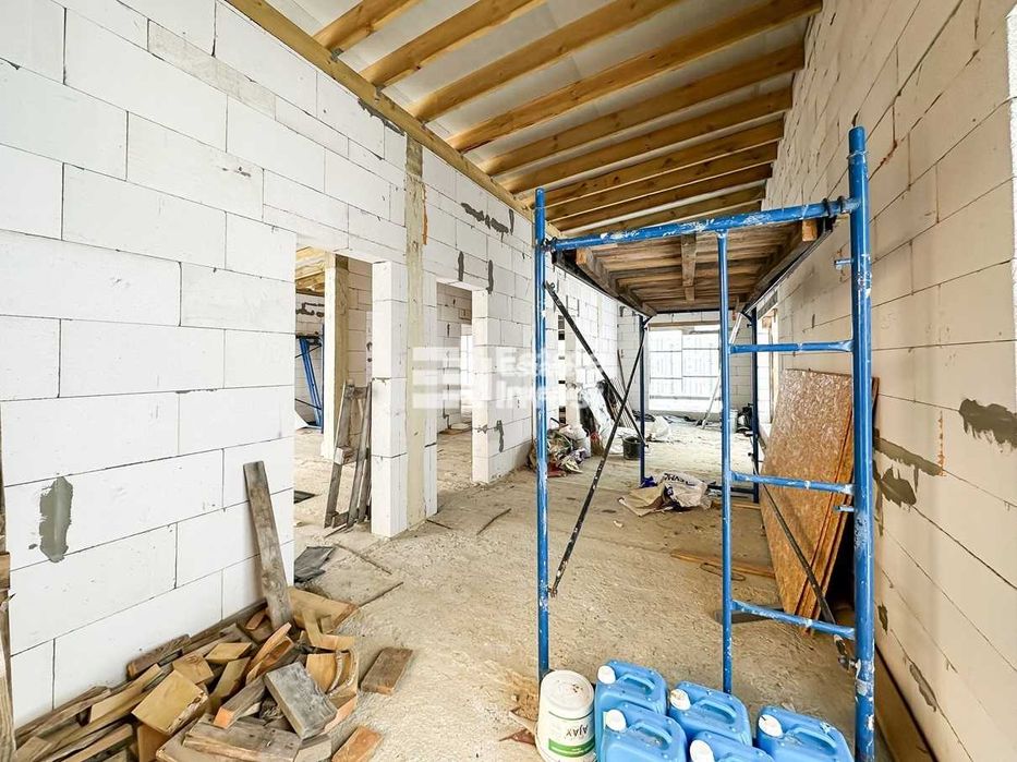 Продам домовладение в частном посёлке, по адресу: ул. Монтажная, 1.