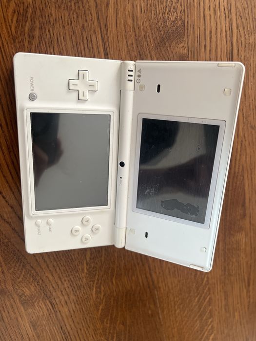Nintendo DSi biale