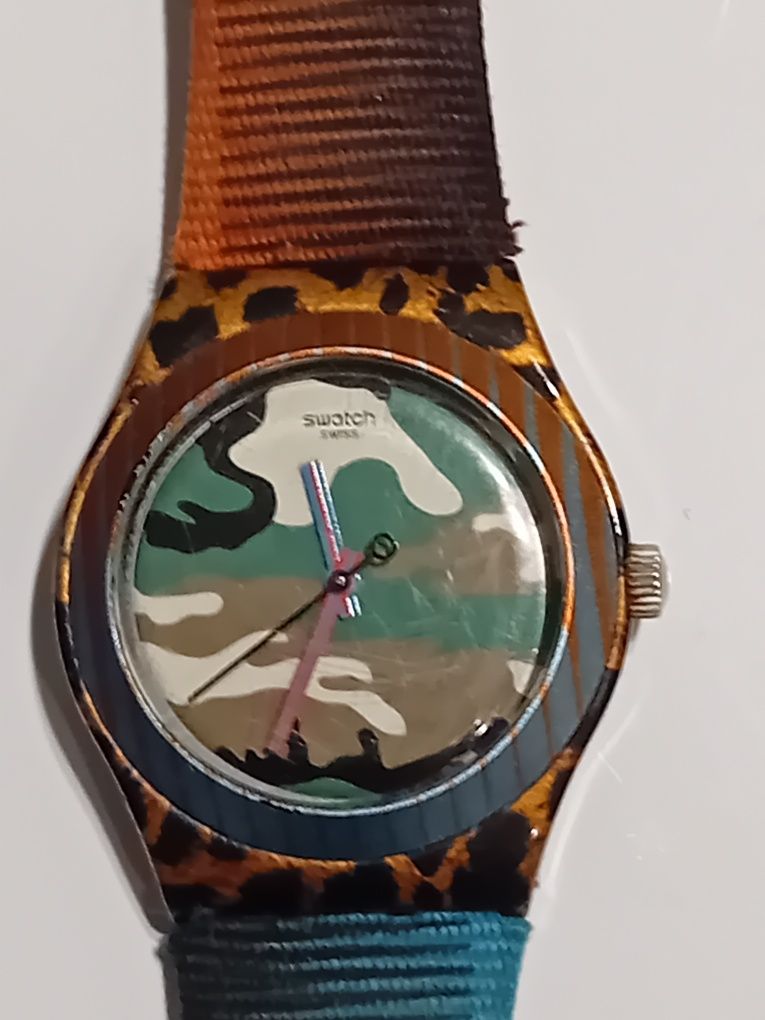 Zegarek damski Swatch model YLC 1001/LAVABOUND