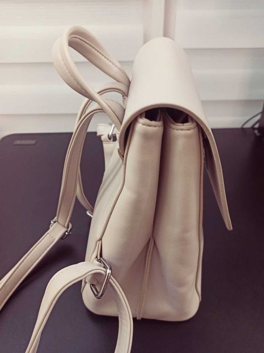 Рюкзак (жіночий)