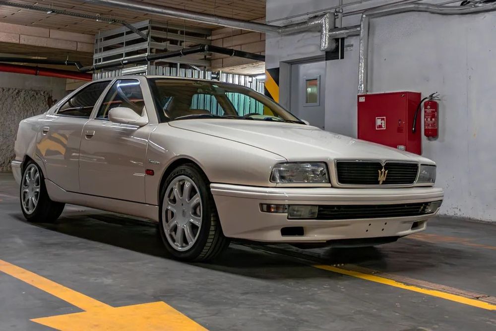 Maserati Quattroporte Cornes 32/50 Evoluzione Biturbo Japonia
