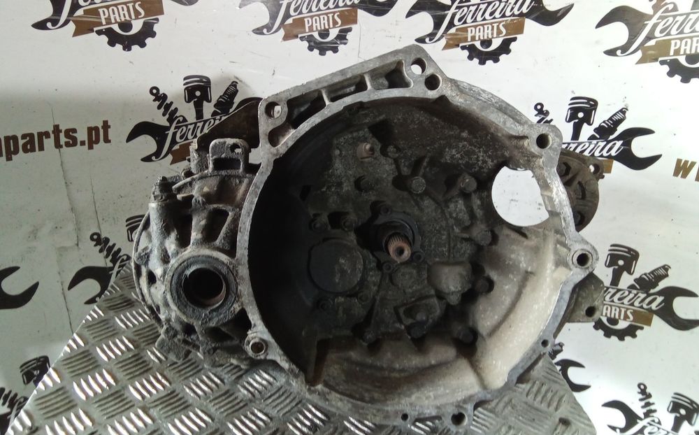 CAIXA DE VELOCIDADES VW PASSAT 1.8I REF: AFE