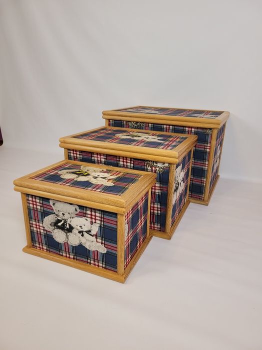 Duże  kuferki  drewniane na zabawki  / Kosz/ Skrzynia