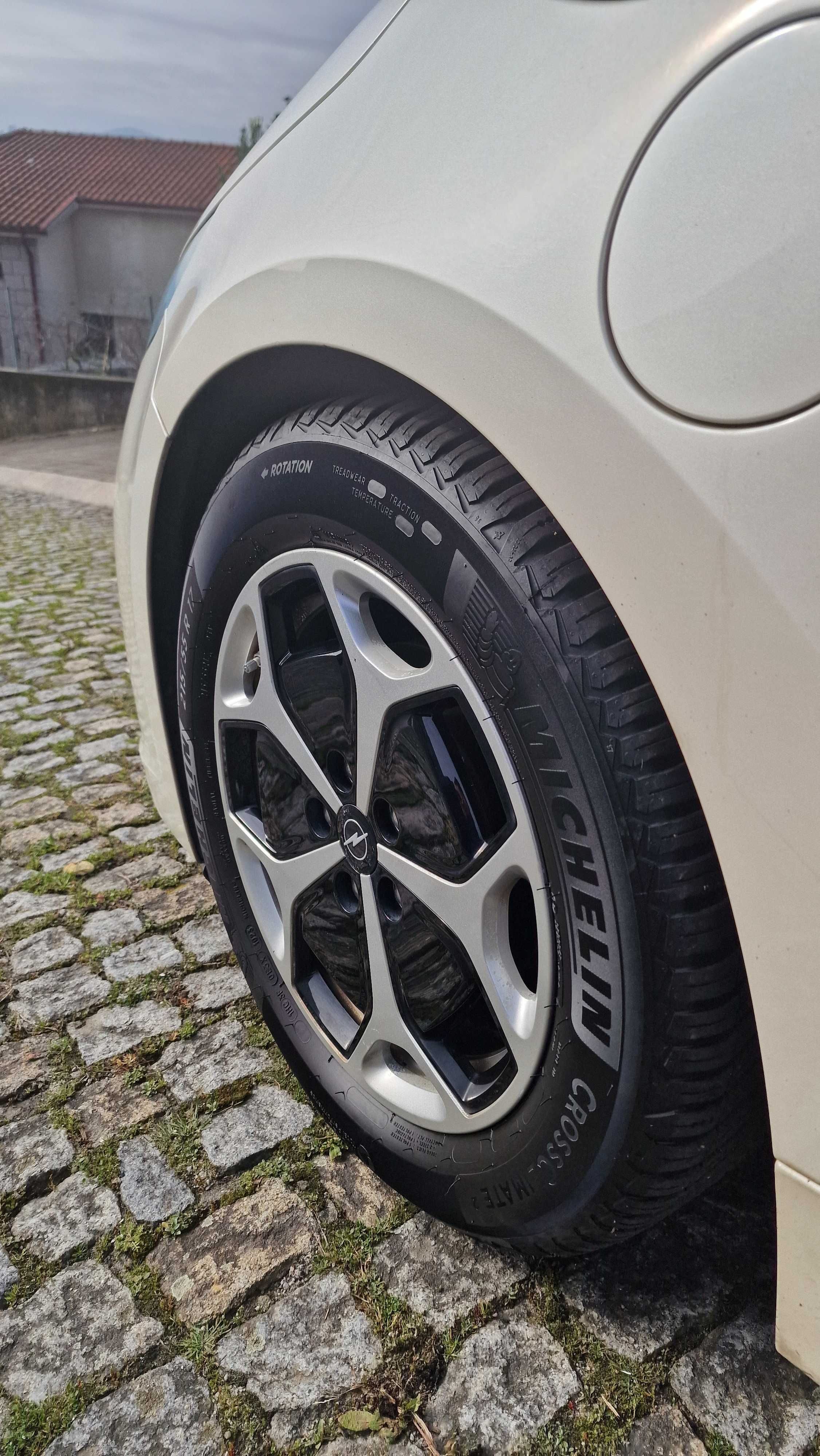 Opel Ampera Híbrido Plug-In Branco