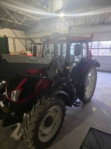 Valtra N123 Hitech 2200mtg salon PL 2 kpl kół plus ładowacz Quick q46
