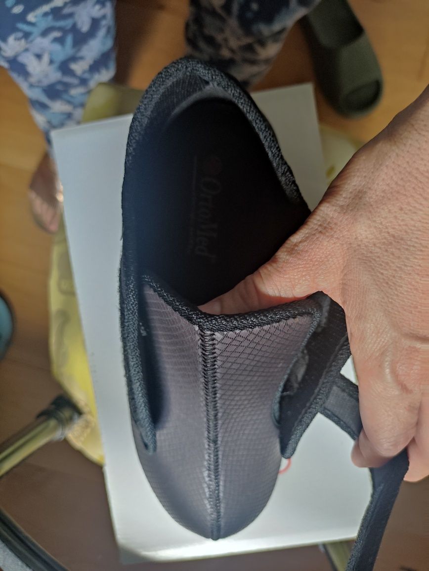 Sapato ortopédico tipo botim com velcro T.39