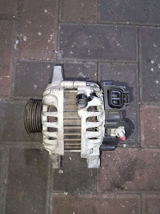 Генератор 1.4 1.6 бензин Hyundai i30 Kia Ceed 2006-2012