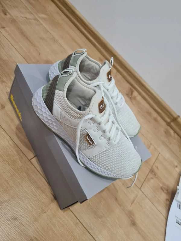 Buty damskie sportowe Bench