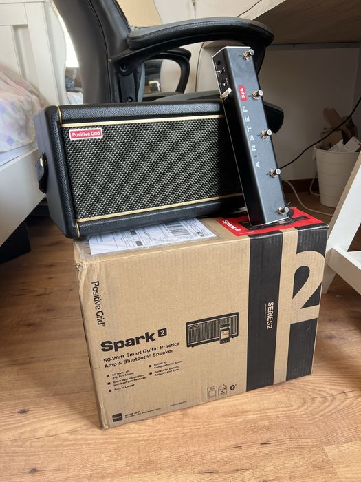 Positive Grid Spark 2 + pedal