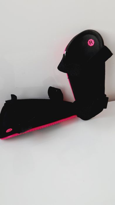 Щитки для гомілки