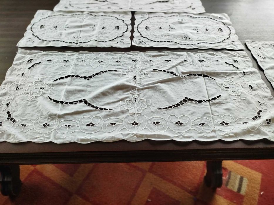 Conjunto de quarto ou sala bordado a máquina