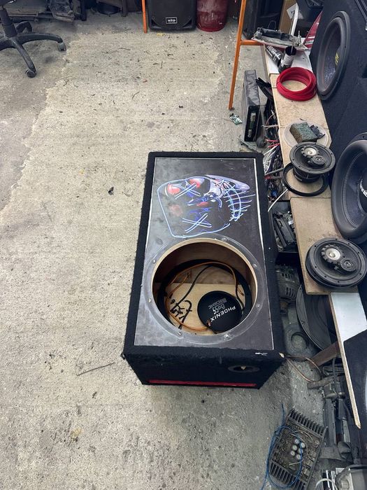 Продам короб сабвуфера под 12