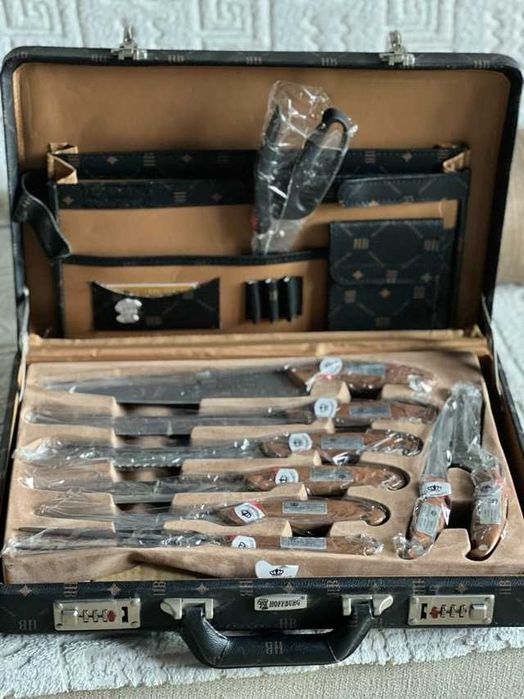 Набор ножей и приборов в чемодане на 6 персон HOFFBURG Weltweit