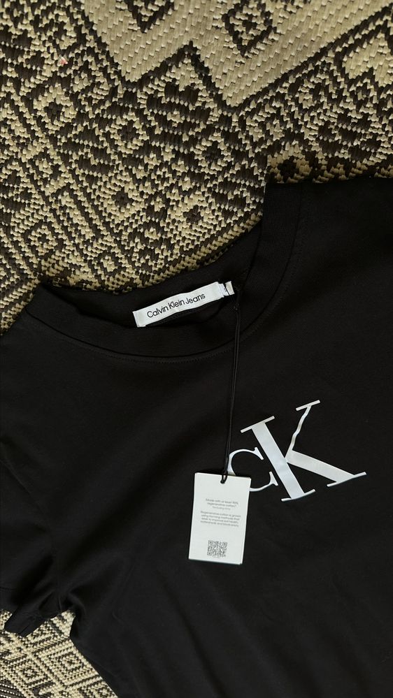 футболка сукня оверсайз Calvin Klein