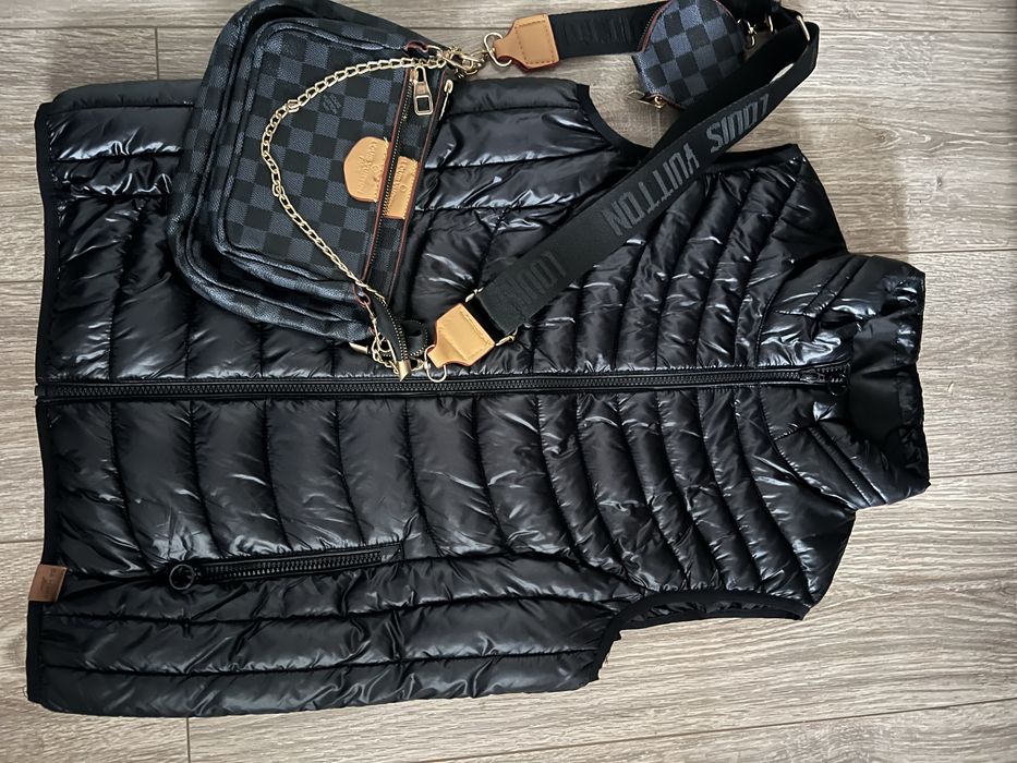 Жилетки жіночі Nike