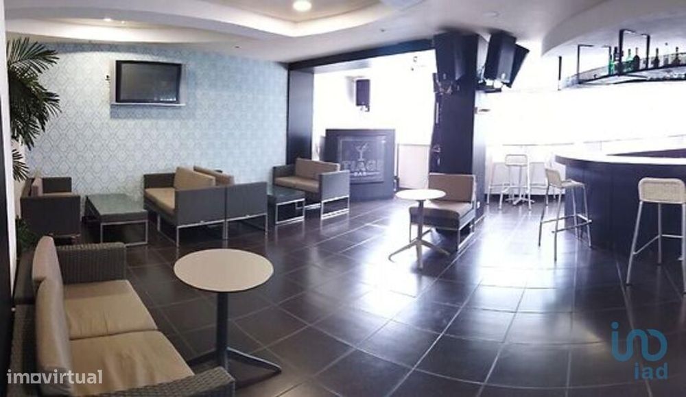 Café / snack-bar em Valença, Cristelo Covo e Arão de 125,00 m2