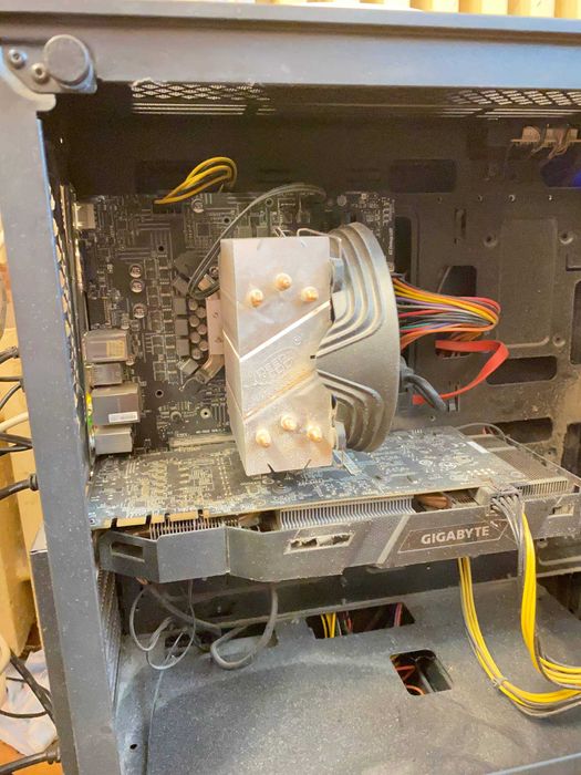 продам комплект i3 10100F + MSI H510M-A Pro (MS-7D22)