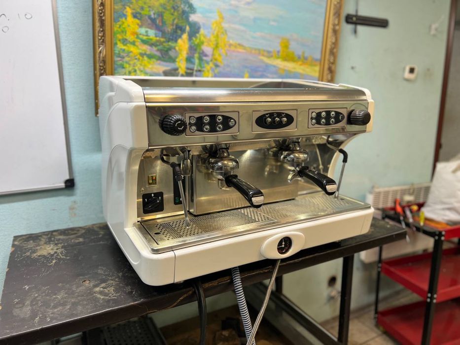 Професійна кавомашина Асторія Calypso 2 gr