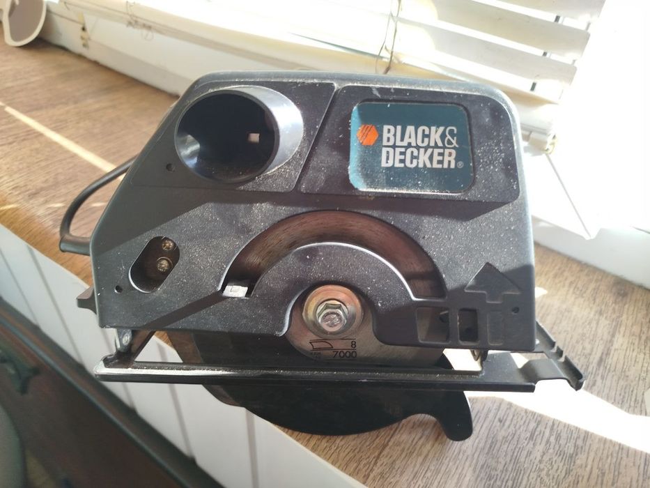 Пила циркулярна в доброму стані