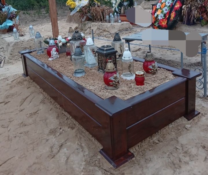 Памятники надгробок надмогильник.