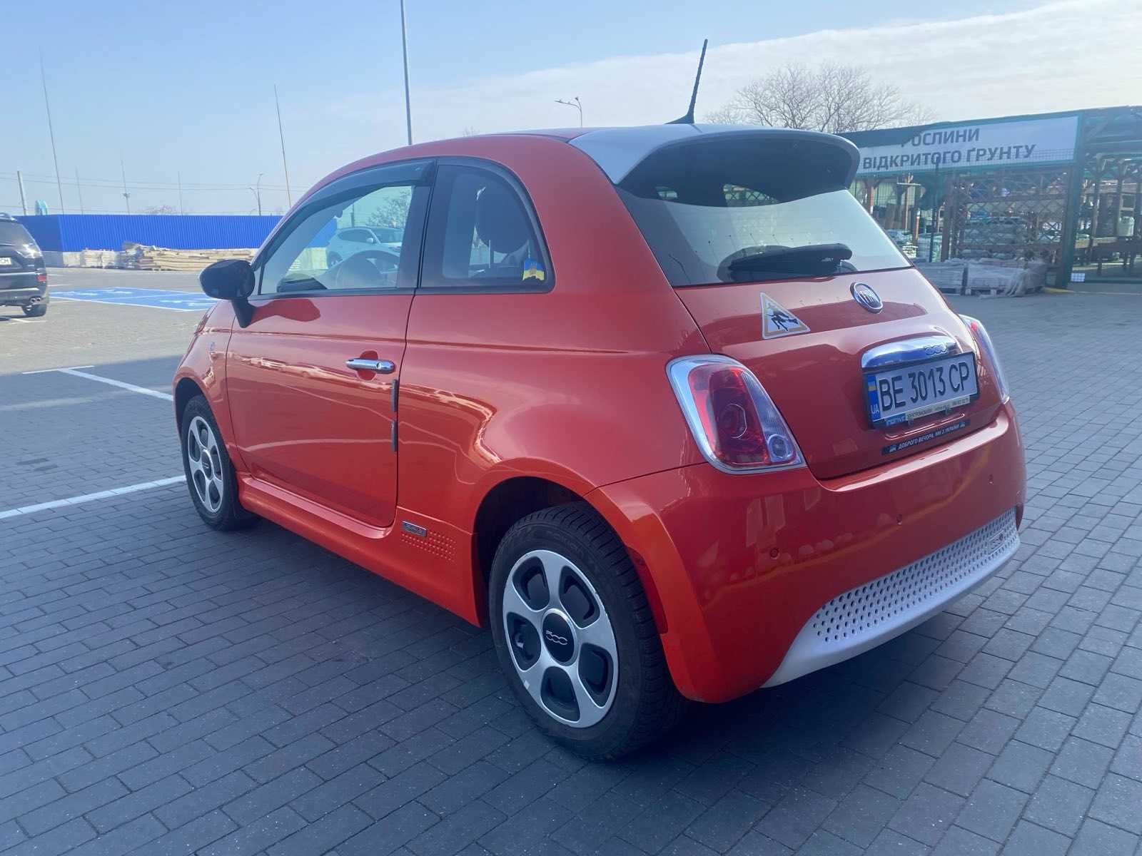 Fiat 500Е 2015 року/електро