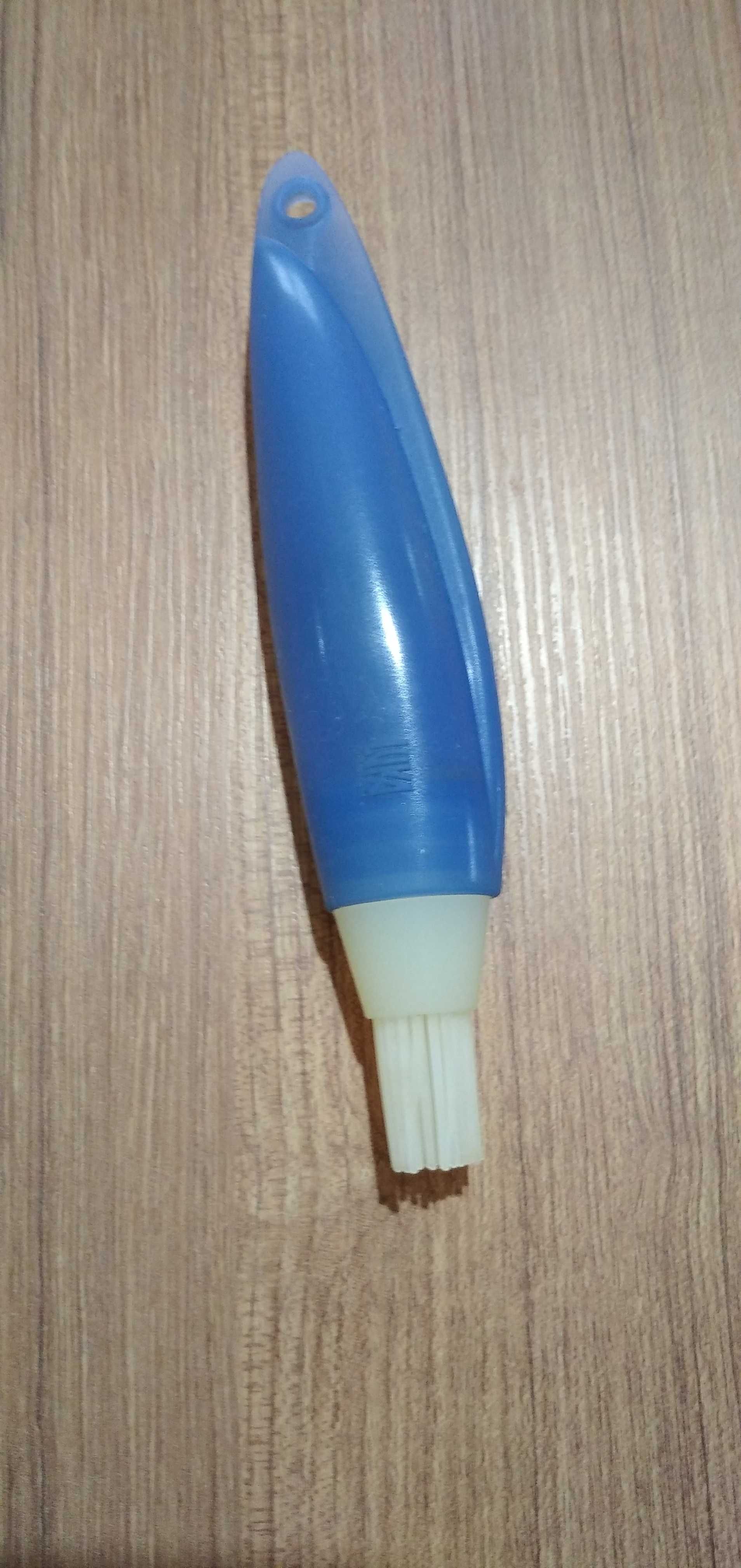 Pędzelek silikonowy z pojemnikiem, dozownikiem