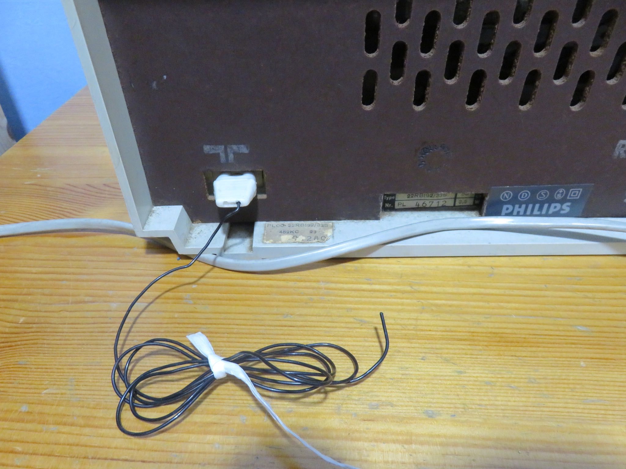 Radio PHILIPS antigo / vintage - com defeito