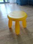 Taboret żółty ikea