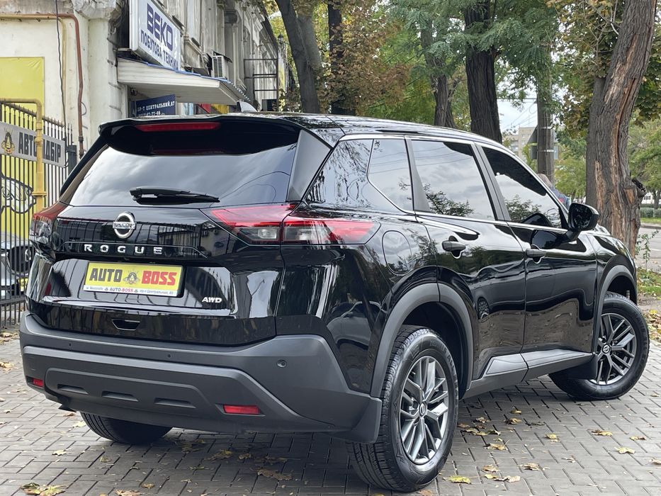 Nissan Rogue 2021 року, 2.5 бензин, комплектація S