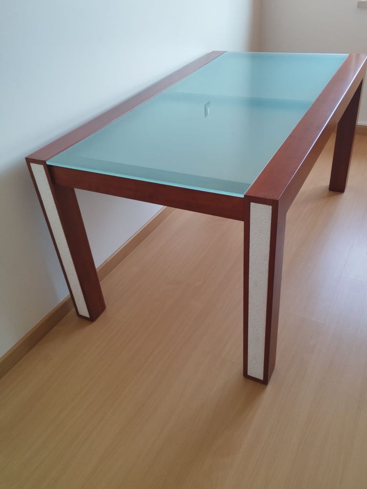Mesa de sala de jantar madeira maciça
