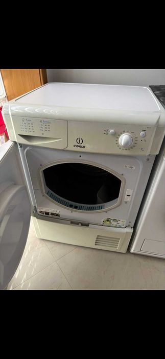 Vendo máquina de secar com pouca uso.