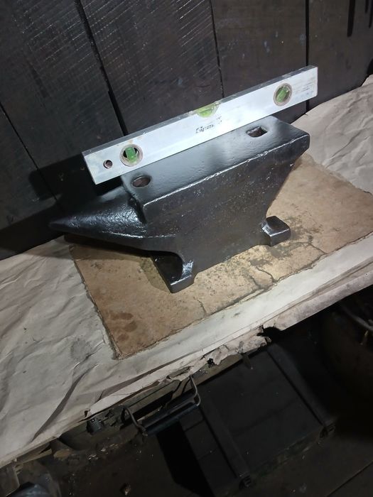 лещата тиски ключі наковальня