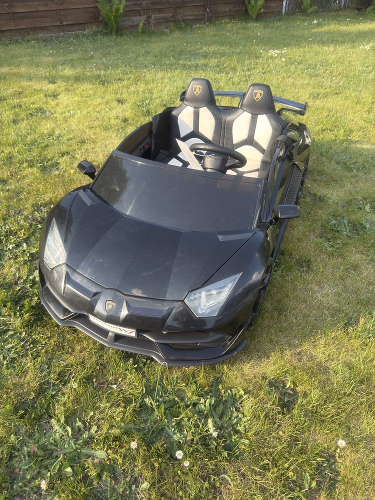 Lamborghini z funkcją driftu na akumulator dla dwóch osób