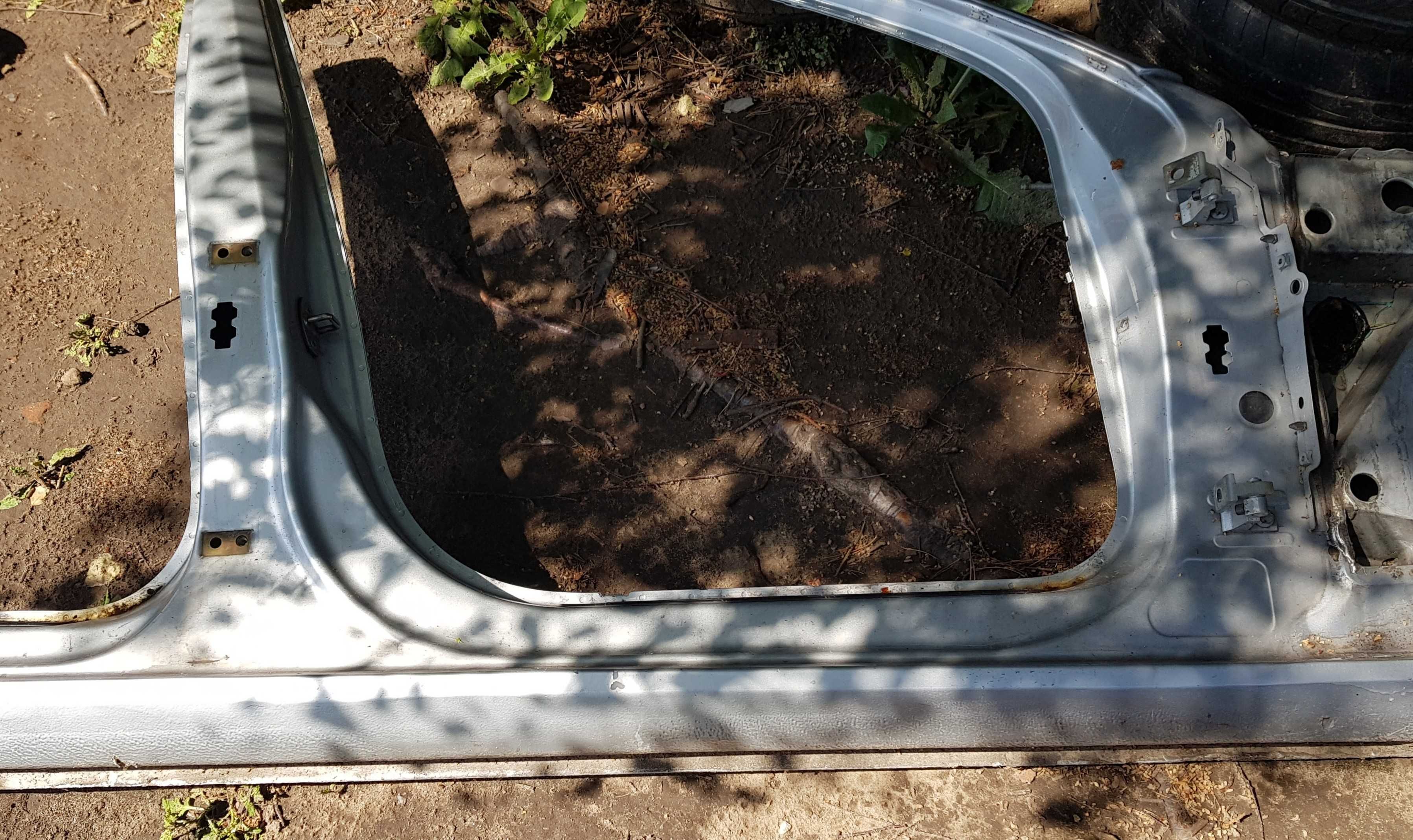 Błotnik tył próg słupek AUDI A4 B8 sedan komplet