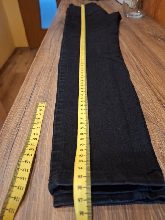 Damskie czarne dżinsy