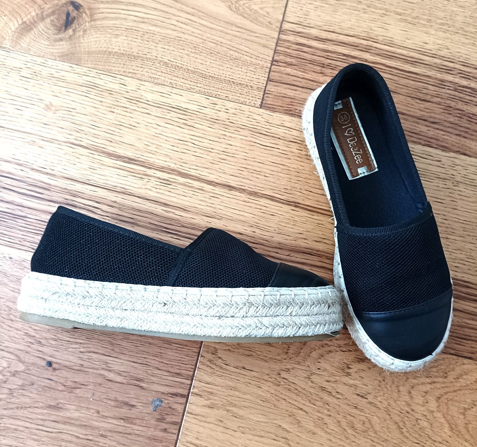 Czarne espadyle r.36