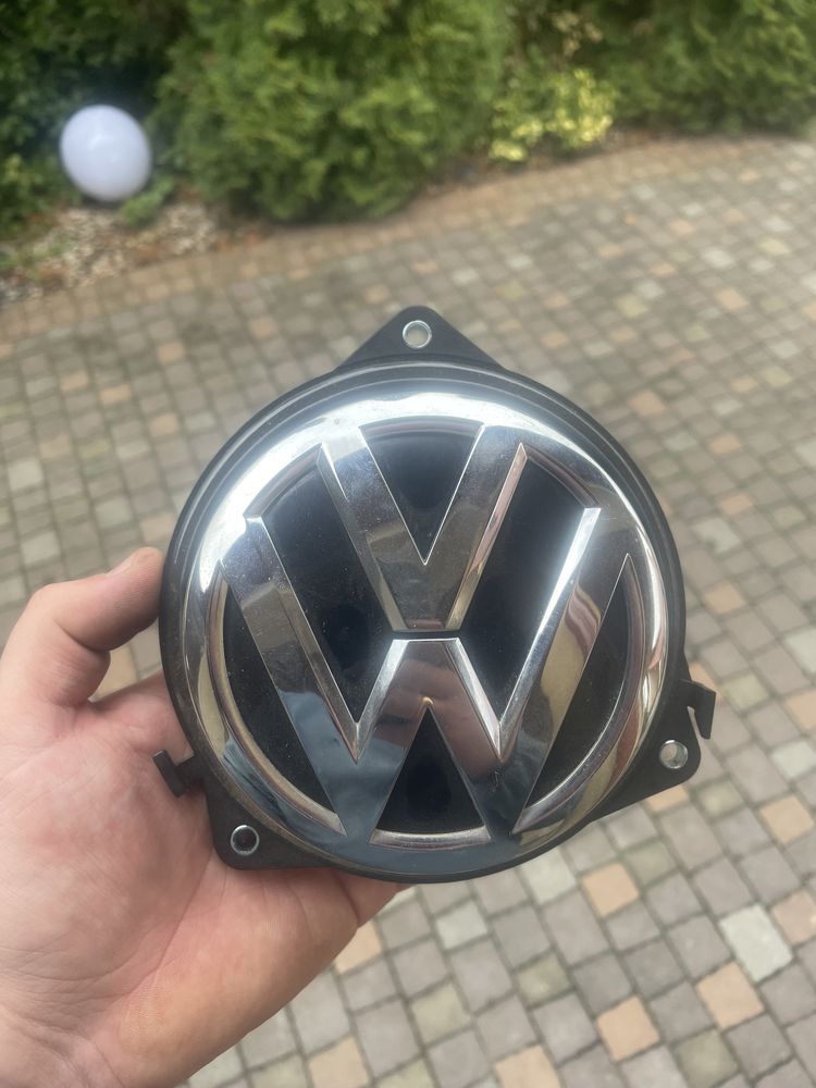 VW passat b8 кнопка чначок багажника